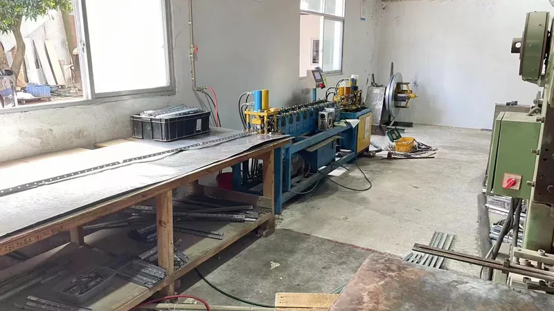 Wood_Crates_Devices_7